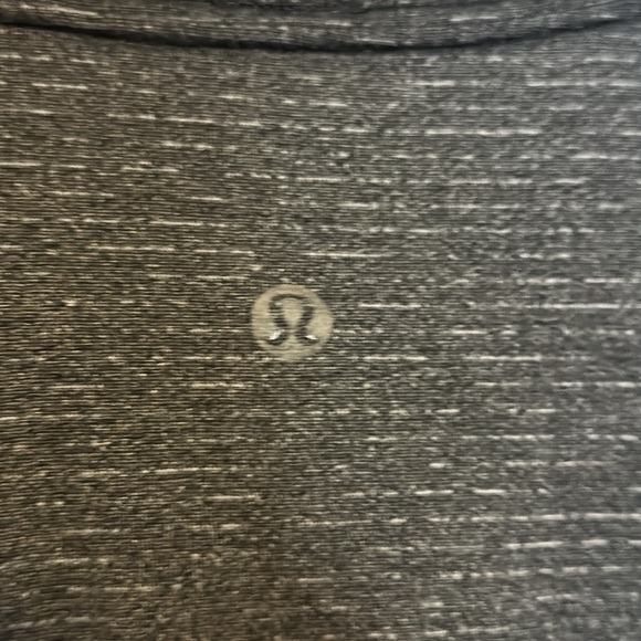 Lululemon Men's t-shirt size Medium Bin F - Picture 5 of 6
